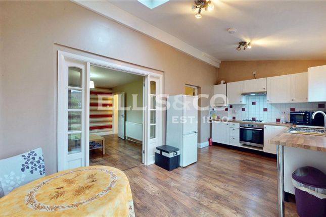 Bovingdon Avenue, Wembley photo 3