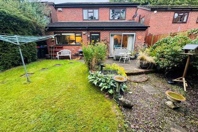 52, Wealstone Lane, Upton photo 3