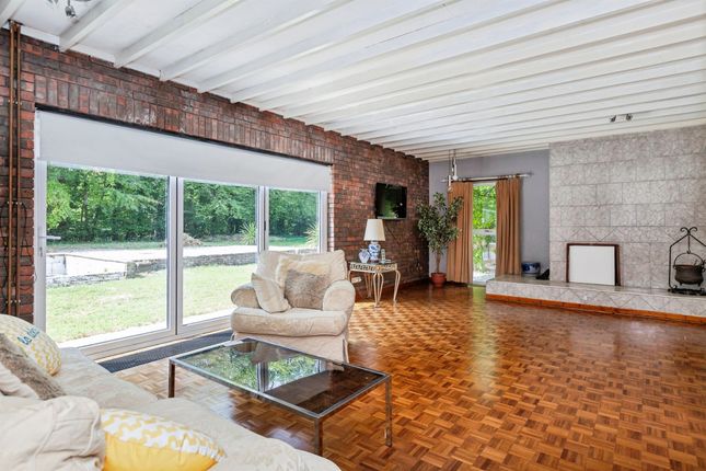 2, Queen Annes Road, Windsor photo 2