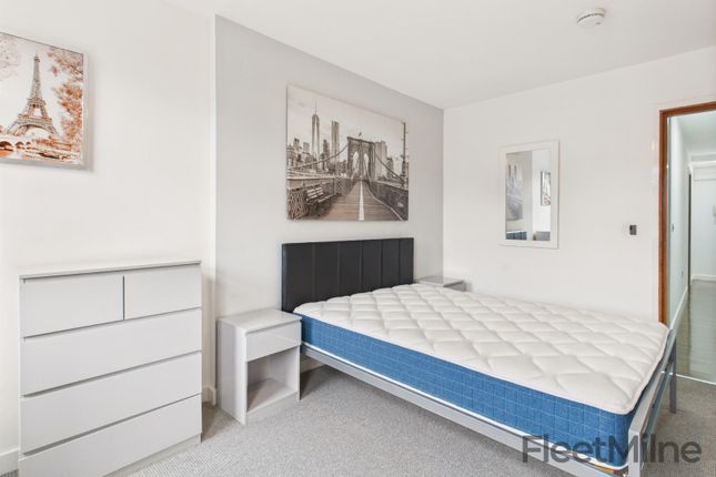 72, Kenyon Forge, Birmingham photo 3