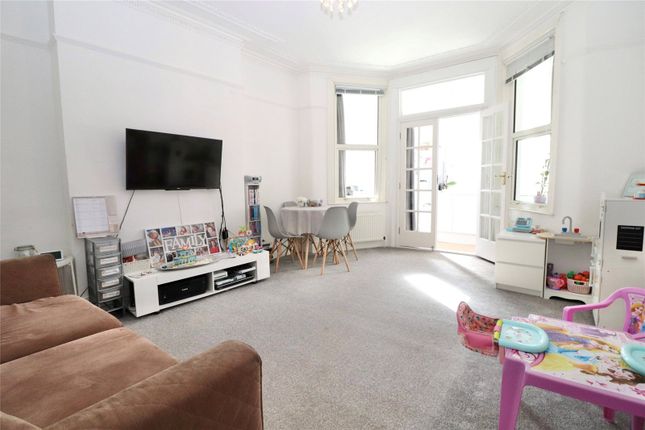 Flat for sale in Bournemouth Park Road, Southend-On-Sea, Essex