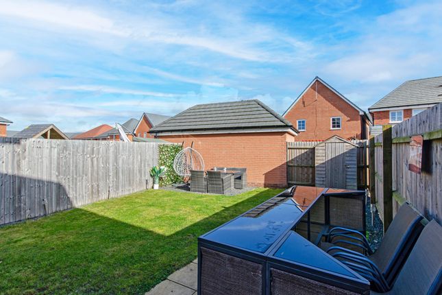 Semi-detached house for sale in Regency Close, Tamworth