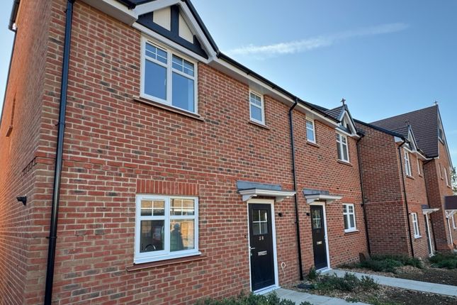12, Binfield, Bracknell photo 3