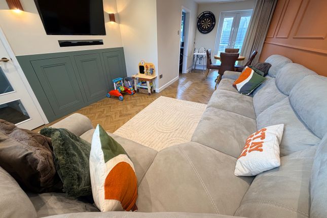 17, Shelley Way, THETFORD photo 3