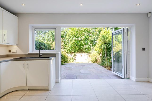 41, Newitt Place, Southampton photo 4