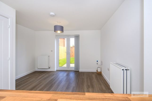 12, Chatteris photo 4