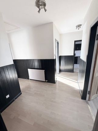 58 Millburn Avenue, Glenrothes photo 4