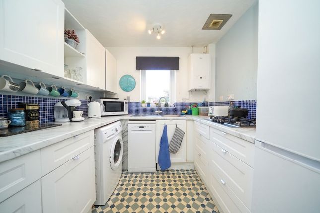 1 Hawthorn Rise, Norwich photo 3