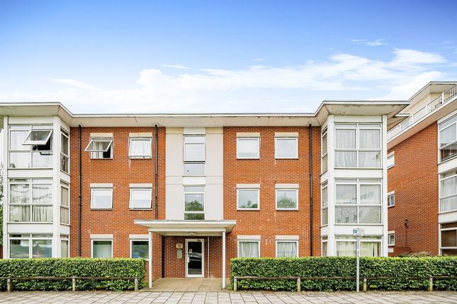 Thumbnail Flat for sale in Kerr Place, Aylesbury