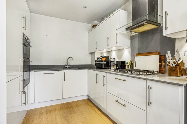 6, Tidman Road, Reading photo 4