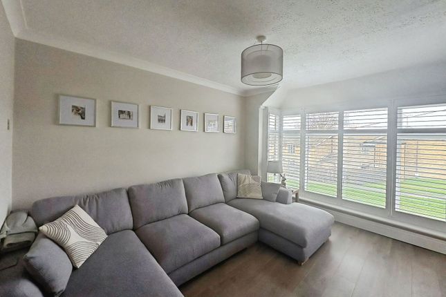 72, East Hill, Dartford photo 3