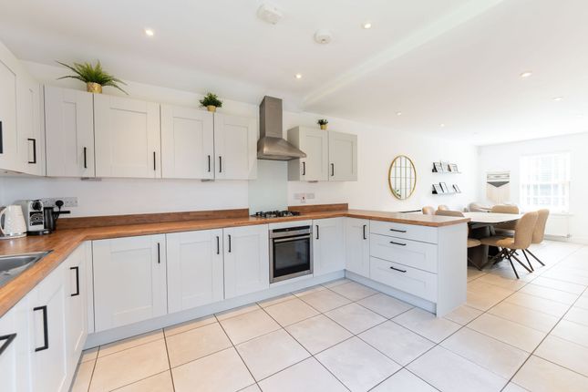 2 Bailey Close, Leicester photo 4