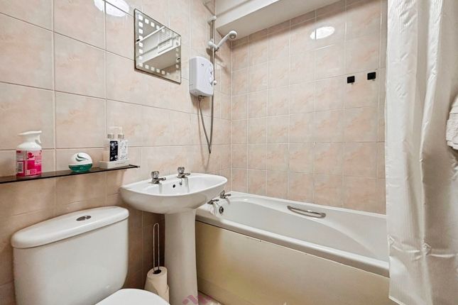 15, Stoops Lane, Doncaster photo 4
