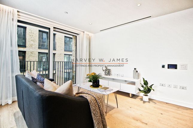 25 Signature House, 4 Jubilee Walk, London photo 5