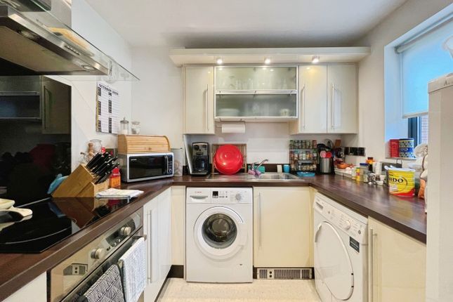 1, Nexus Apartments, Gillingham photo 3
