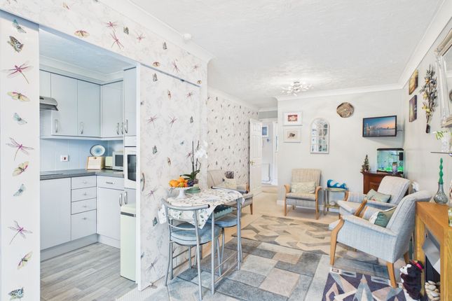 Flat 18, Pentyre Court Vicarage Road, Bude photo 2