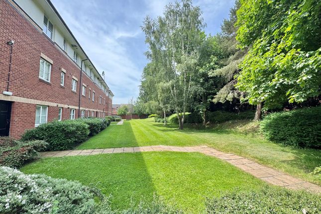Flat 31, Summerfield Village Court, Ringstead Drive, Wilmslow photo 3