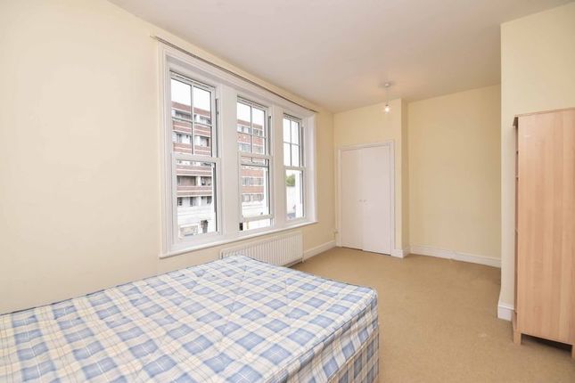 Flat 3, 23, Balham Hill, London photo 3