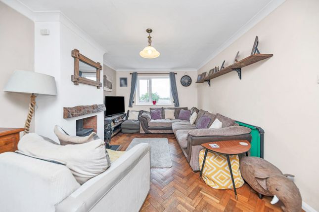 32 Bogs Gap Lane, Royston photo 3