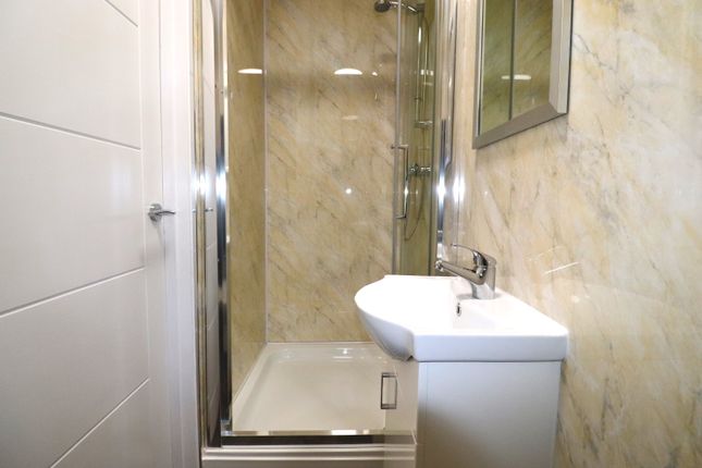 Room 5, 7, Berkeley Crescent, Dartford photo 5