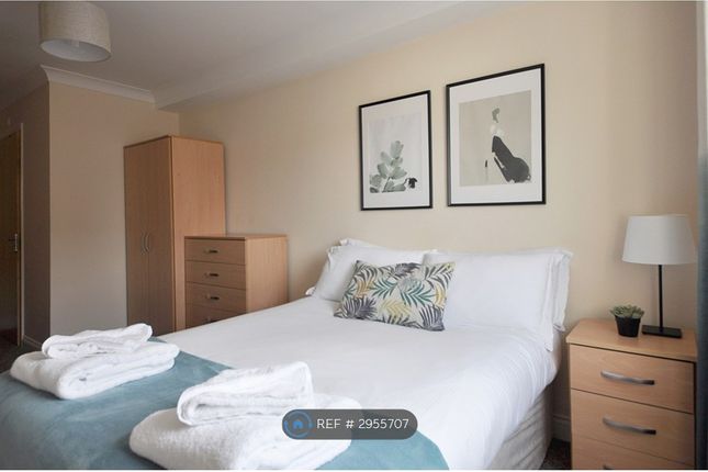 Flat, Portswood Road, Southampton photo 3