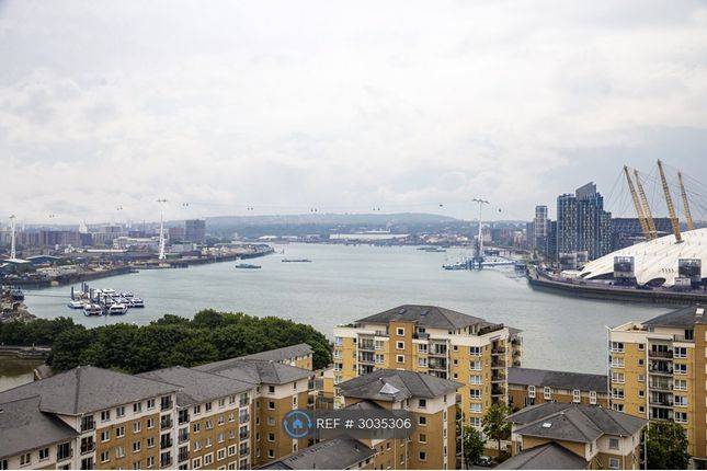 Flat, Proton Tower Blackwall Way, London photo 3