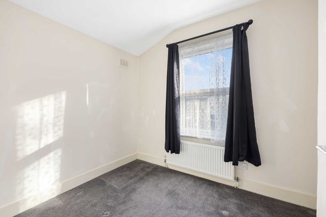 Property for sale in Huxley Road, Leyton