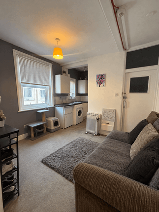 6 Silverdale Road, SOUTHAMPTON photo 3