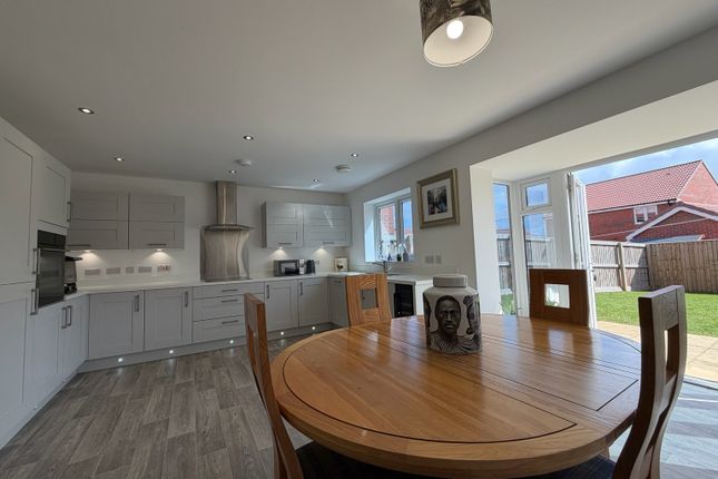 7, Butterfly Way, Doncaster photo 3