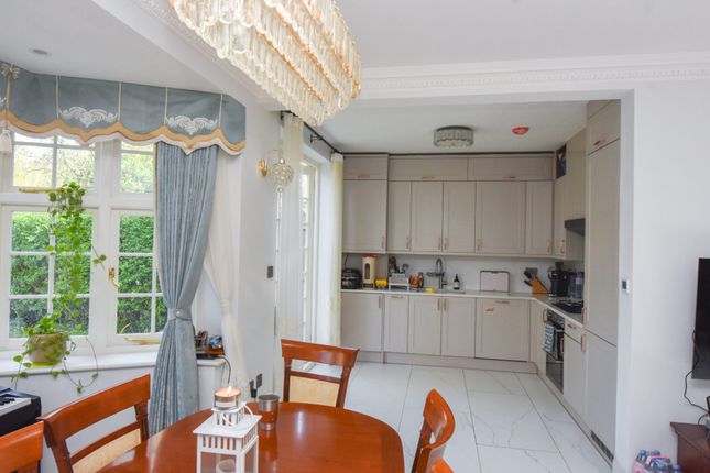 79, Oakwood Road, London photo 2