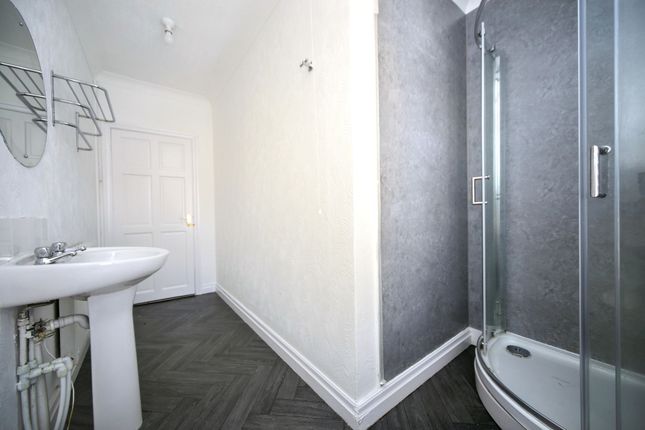 Flat 1, 456 Ormskirk Road, Wigan photo 4