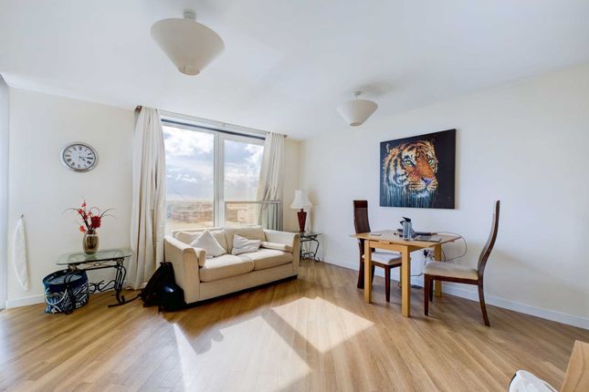 Flat for sale in Manhattan House, 401 Witan Gate