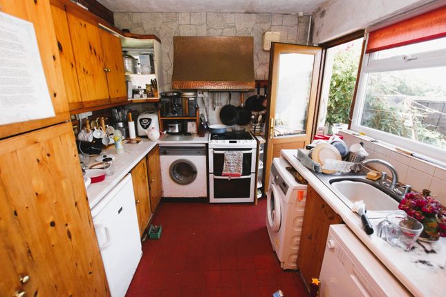16, Hillcrest Road, Corfe Mullen photo 4