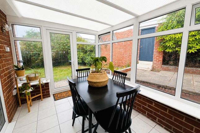 2, Milbrook Drive, Liverpool photo 4
