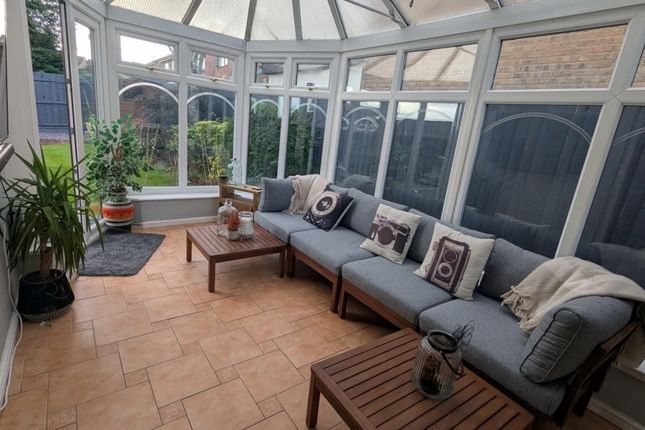 13, Tremains Court, Bridgend photo 5