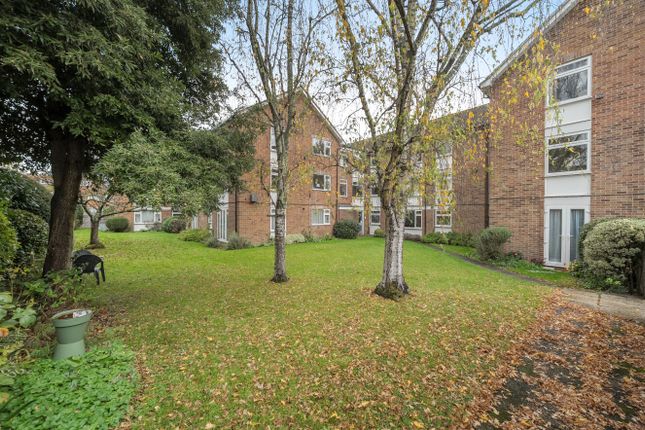 27 Normans,, Norman Road, Hampshire photo 4