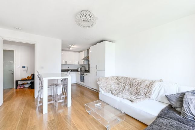 1-bed flat on York Way, King's Cross, £3,500/mo