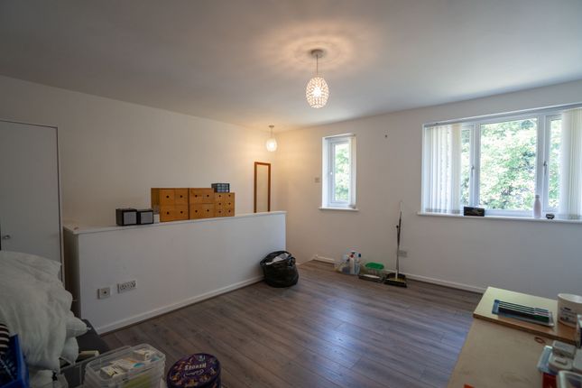 5 Swan Copse, Birmingham photo 4