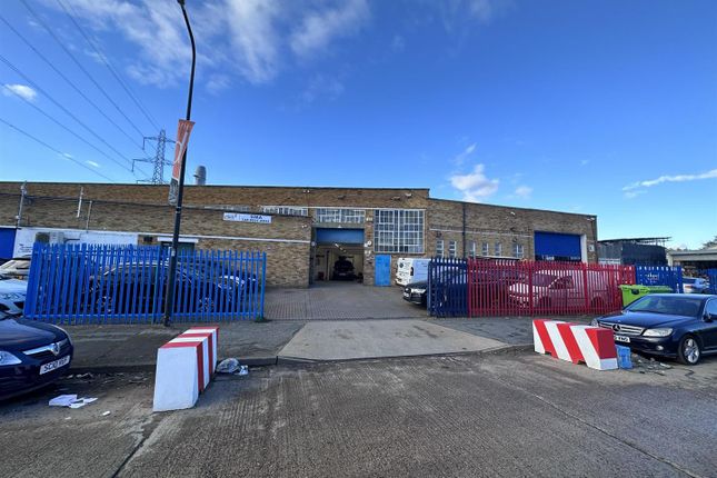 Light industrial to let in Willow Lane Ind Estate, Wandle Way, Mitcham