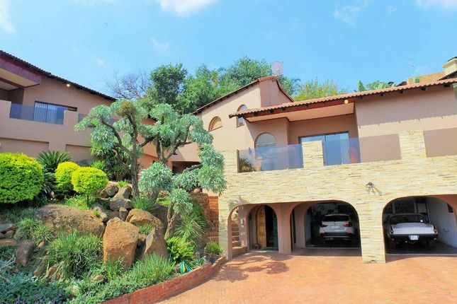 Detached house for sale in Basroyd Drive, Southern Suburbs, Gauteng