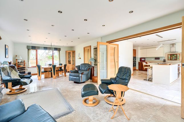 The Nook, Ashurst Drive, Tadworth photo 4