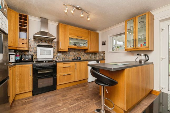 17, Meadow View, Stanley photo 4