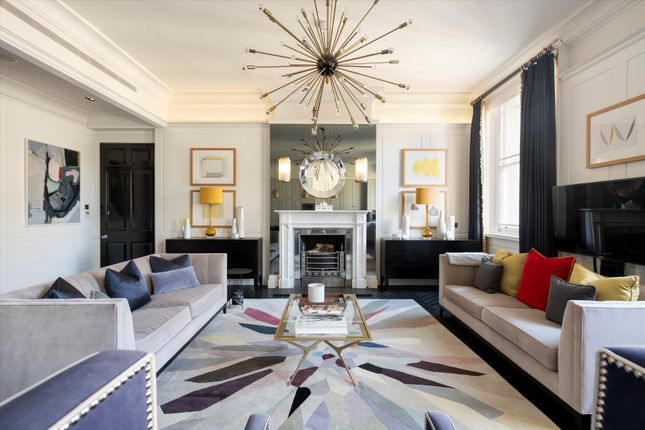 Flat for sale in Bedford Street, Covent Garden, London