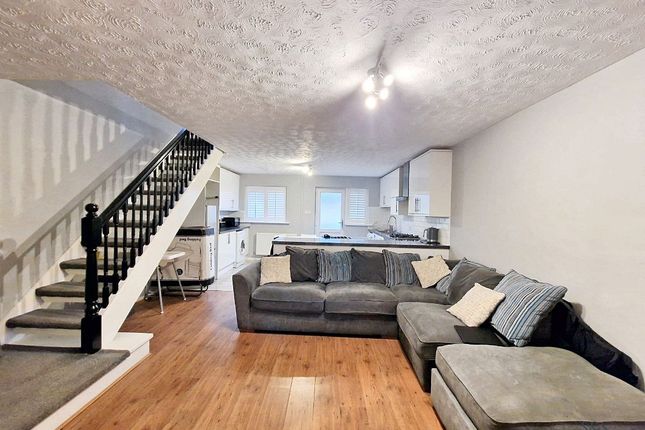 9 Crescent Grove, Manchester photo 4