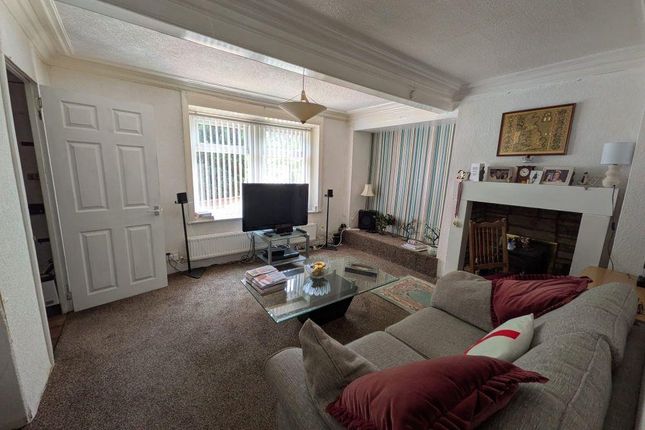 18, Greenwell Row, Bradford photo 2