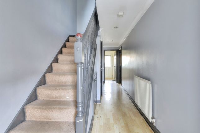8, Dainty Grove, Northampton photo 2