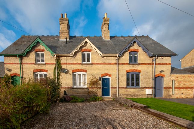 Thumbnail Cottage to rent in High Street, Hinxton, Saffron Walden