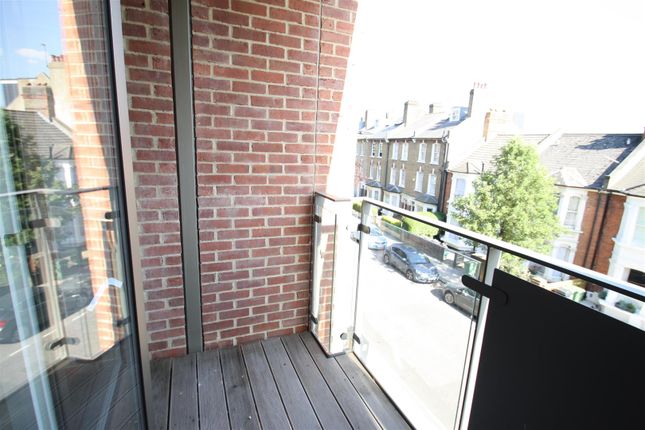 60, Beaufort Court, 65 Maygrove Road, London photo 5