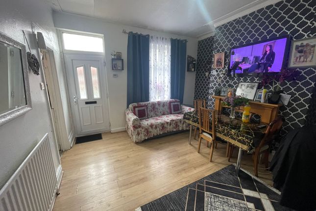14 Darfield Crescent, Leeds photo 3