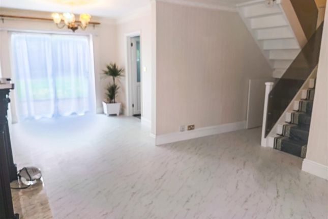 90, Grimsdyke Road, Pinner photo 3